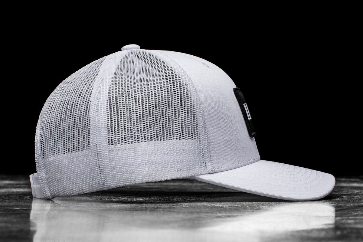 Chapeaux Nobull Curved-Brim Trucker Femme Blanche | XS3706298