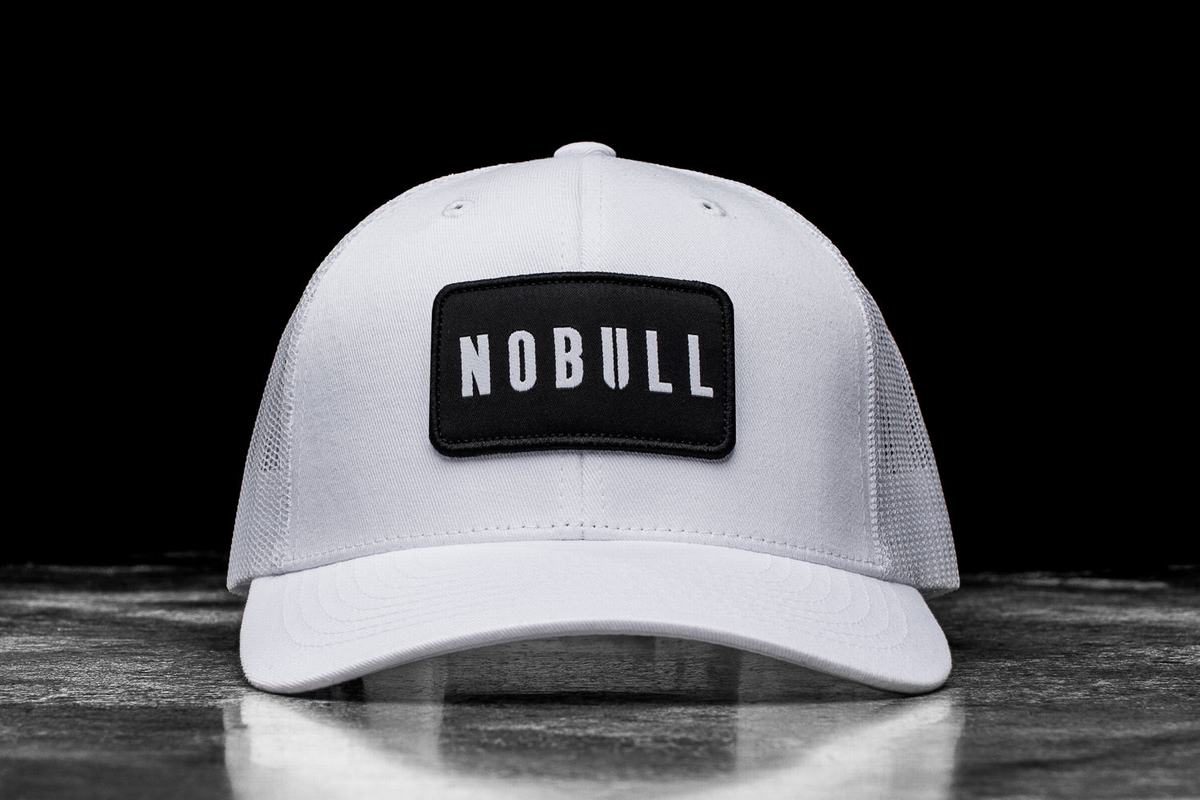 Chapeaux Nobull Curved-Brim Trucker Femme Blanche | XS3706298