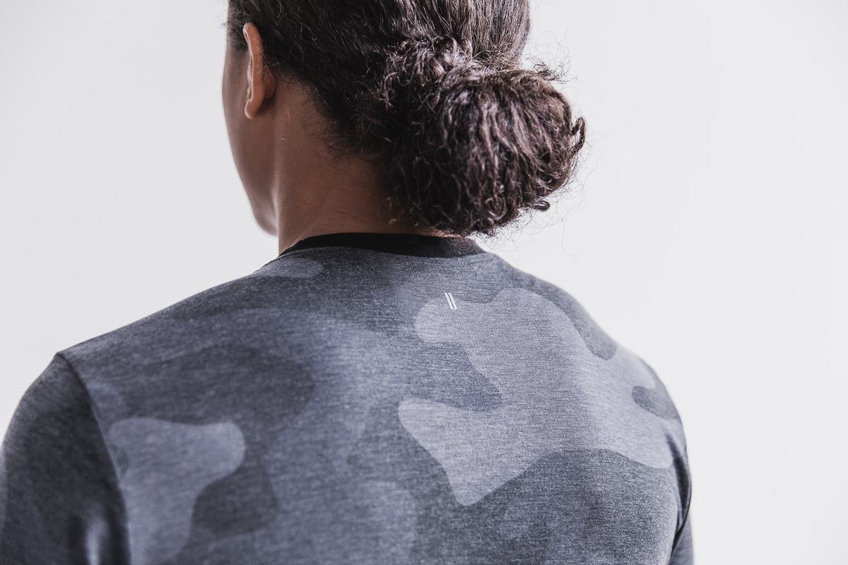 T-Shirt Nobull Boxy Femme Grise Camouflage | AR9615830