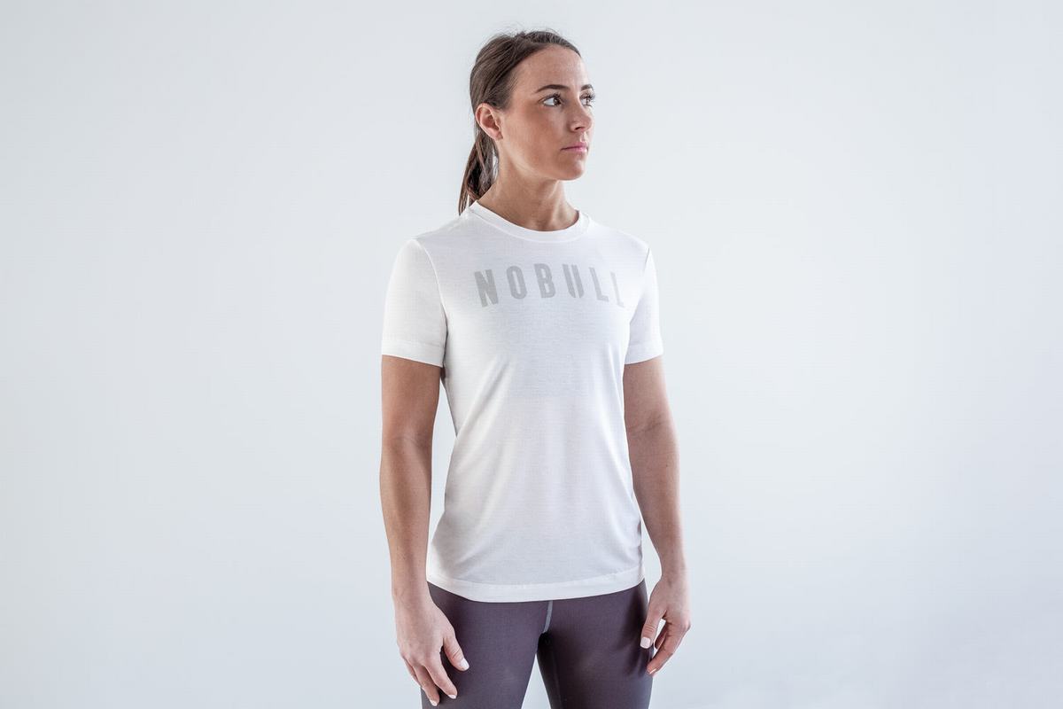 T-Shirt Nobull Femme Blanche | EX7905281