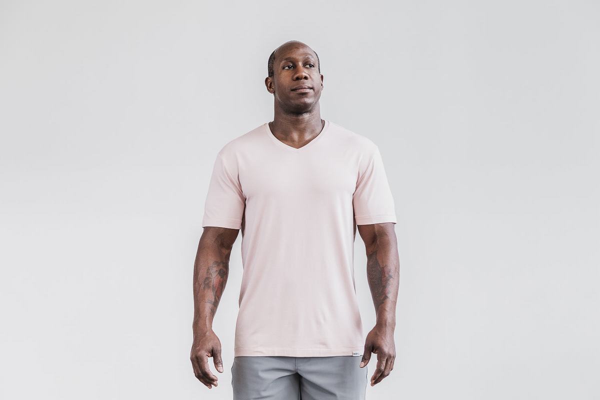 T-Shirt Nobull Lightweight V-Neck Homme Rose | BJ6739125