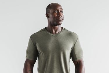 T-Shirt Nobull V-Neck Homme Vert | TQ3190867
